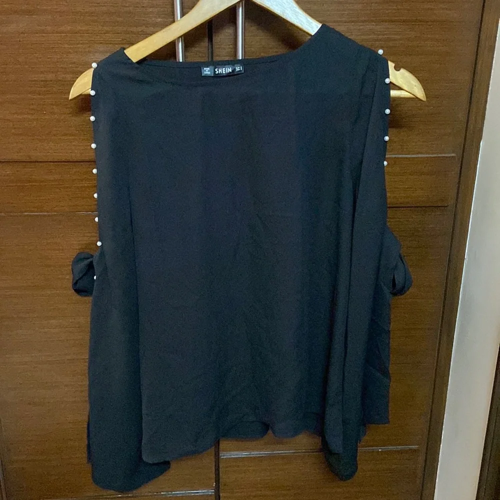 Shein black pearl top - Picture 1 of 5